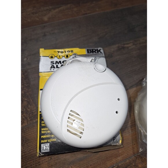 2 First Alert BRK Cat. 7010B AC Powered Hardwired Smoke Alarm Photo Electric B12 - Picture 8 of 10